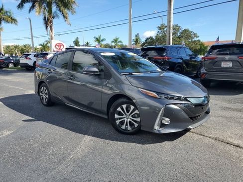 Certified 2022 Toyota Prius Prime Limited image 27
