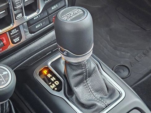 Used 2025 Jeep Wrangler Unlimited Rubicon 392 AWD/4WD image 18