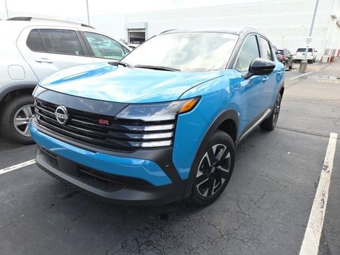 Used 2025 Nissan Kicks SR FWD image 1