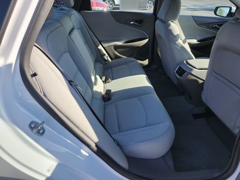 Used 2024 Chevrolet Malibu LT FWD image 19