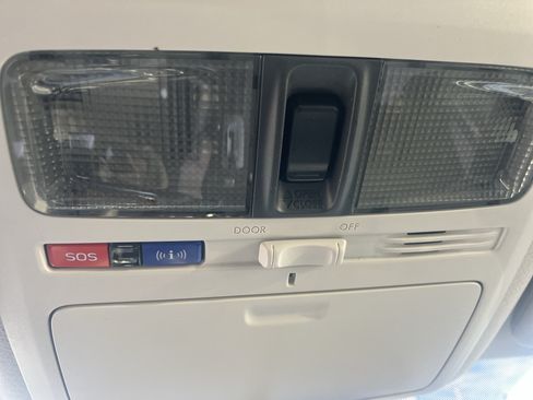 Used 2018 Subaru Forester 2.5i Premium w/ All-Weather Package AWD/4WD image 27