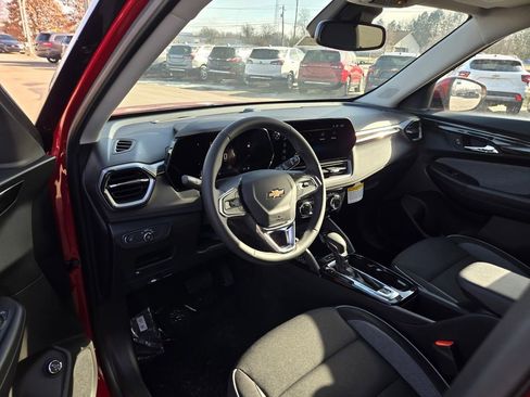 New 2026 Chevrolet TrailBlazer LT w/ Convenience Package image 2