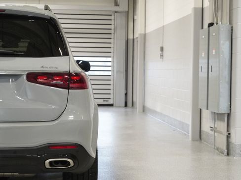 Certified 2024 Mercedes-Benz GLS 580 4MATIC image 12