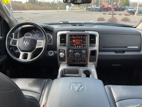 Used 2016 RAM 1500 Laramie w/ Convenience Group AWD/4WD image 18