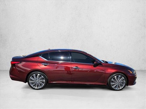 Used 2023 Nissan Altima 2.5 SL FWD image 4