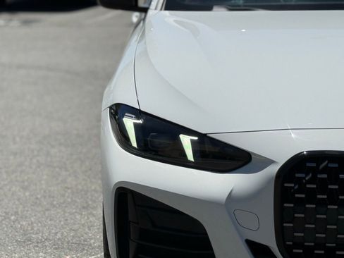 Used 2026 BMW 430i Coupe w/ M Sport Package RWD image 8