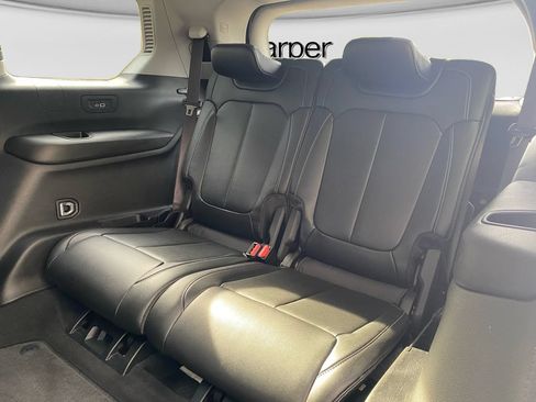 Used 2023 Jeep Grand Cherokee L Limited AWD/4WD image 11