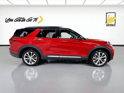 Used 2025 Ford Explorer Platinum w/ Ultimate Package AWD/4WD image 4