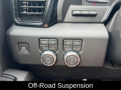 Used 2026 GMC Sierra 1500 AT4 w/ AT4 Premium Package AWD/4WD image 27