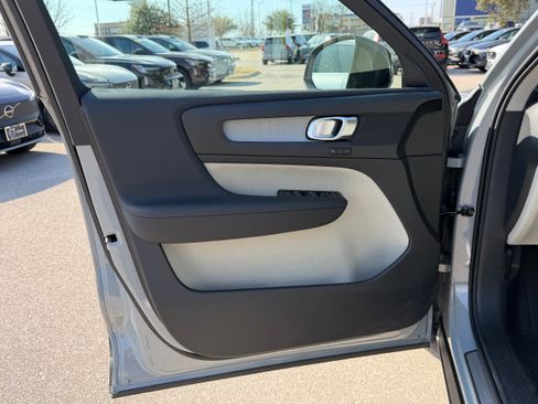 New 2026 Volvo XC40 B5 Plus w/ Protection Package Premier image 16