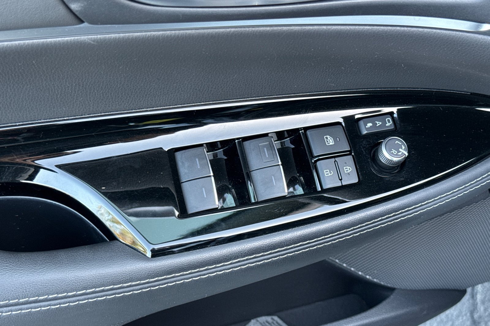 Certified 2021 Toyota Mirai w/ Advanced Technology Package RWD image 14