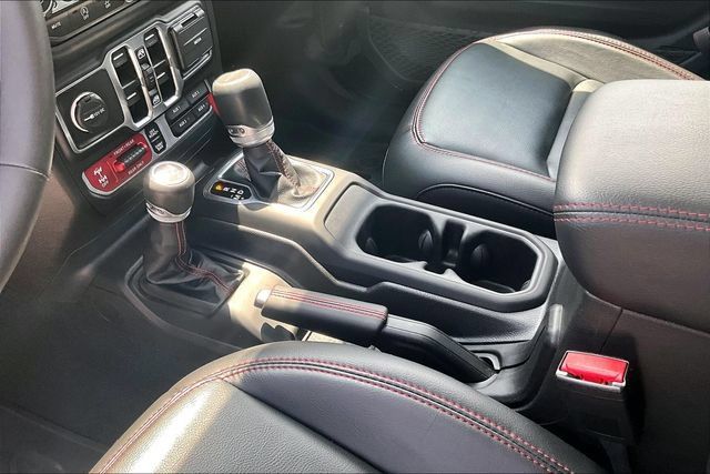 Used 2023 Jeep Gladiator Rubicon w/ LED Lighting Group AWD/4WD image 16