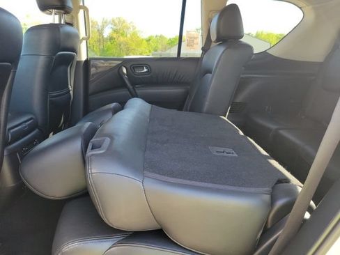 Used 2024 Nissan Armada SV AWD/4WD image 13