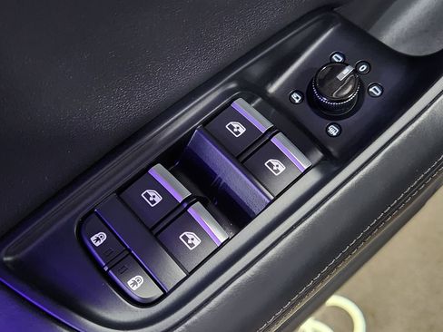 Used 2022 Audi Q8 Prestige image 45