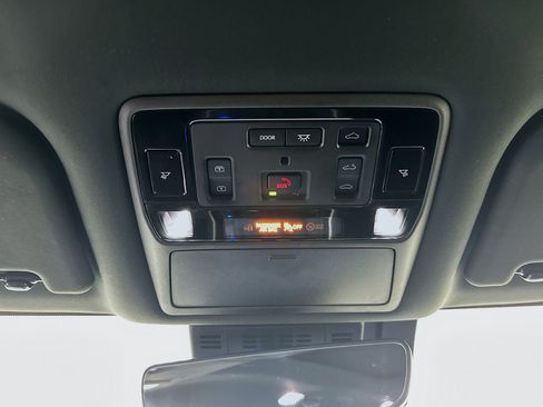Used 2025 Toyota Grand Highlander AWD Hybrid image 18