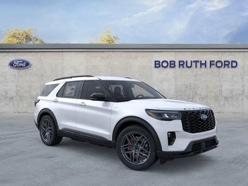 New 2026 Ford Explorer ST-Line image 2