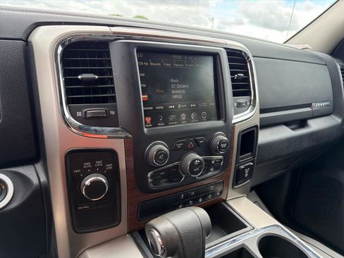 Used 2013 RAM 1500 Laramie w/ Convenience Group AWD/4WD image 23