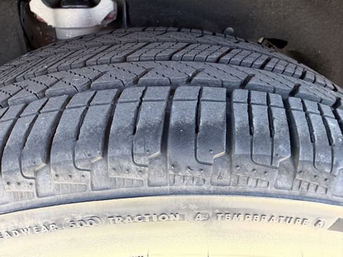 Used 2024 Honda Pilot Elite image 26