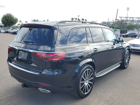 New 2026 Mercedes-Benz GLS 580 4MATIC image 4