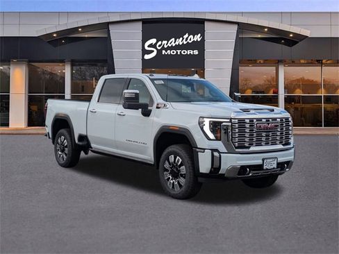 New 2026 GMC Sierra 2500 Denali w/ Denali Reserve Package image 7