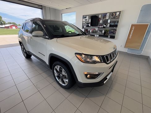 Used 2020 Jeep Compass Limited AWD/4WD image 1