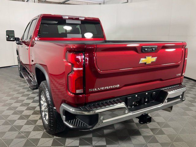 Used 2026 Chevrolet Silverado 2500 LTZ w/ LTZ Plus Package AWD/4WD image 4