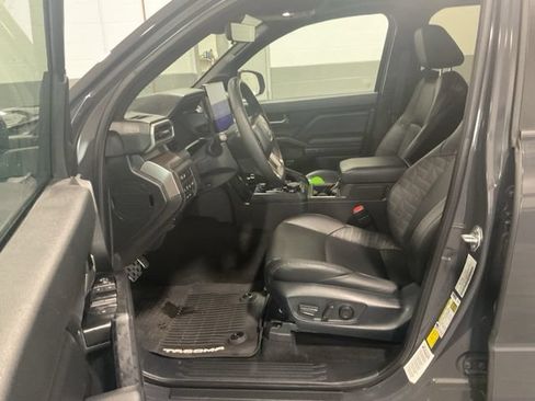 Used 2024 Toyota Tacoma TRD Sport w/ TRD Sport Premium Package AWD/4WD image 15