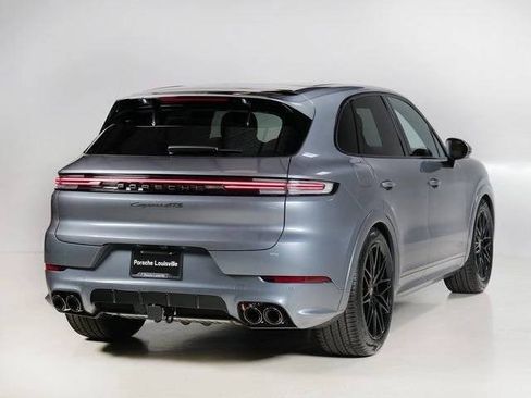 New 2026 Porsche Cayenne GTS AWD/4WD image 9