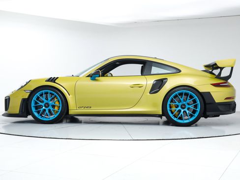 Used 2018 Porsche 911 GT2 RS image 2