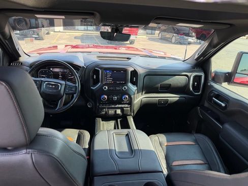 Used 2022 GMC Sierra 2500 AT4 w/ AT4 Premium Plus Package AWD/4WD image 22