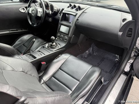 Used 2005 Nissan 350Z Grand Touring RWD image 15