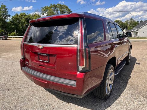 Used 2017 Cadillac Escalade Luxury AWD/4WD image 17