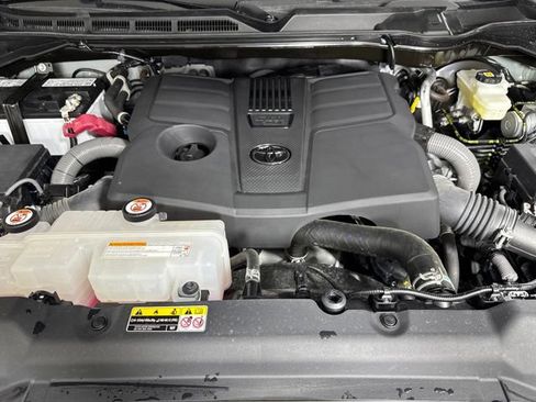 Used 2024 Toyota Tundra SR5 AWD/4WD image 9
