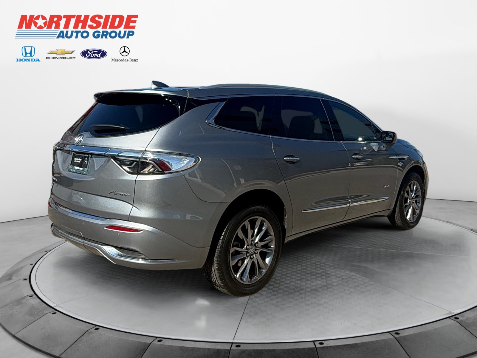 Used 2023 Buick Enclave Avenir w/ Avenir Technology Package FWD image 7