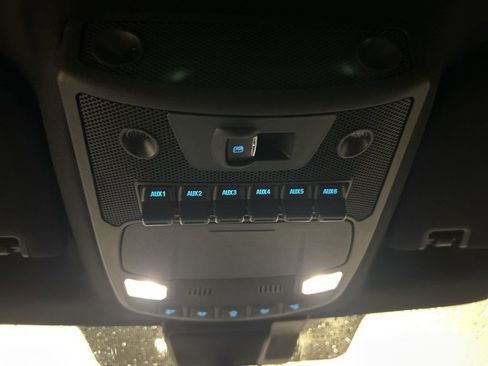 Used 2022 Ford F250 Lariat w/ Black Appearance Package image 14