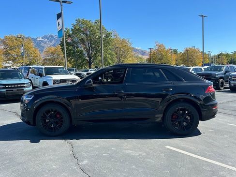 Used 2021 Audi Q8 Premium w/ Black Optic Package image 7