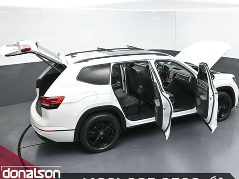 Used 2022 Volkswagen Atlas SEL R-Line AWD/4WD image 25