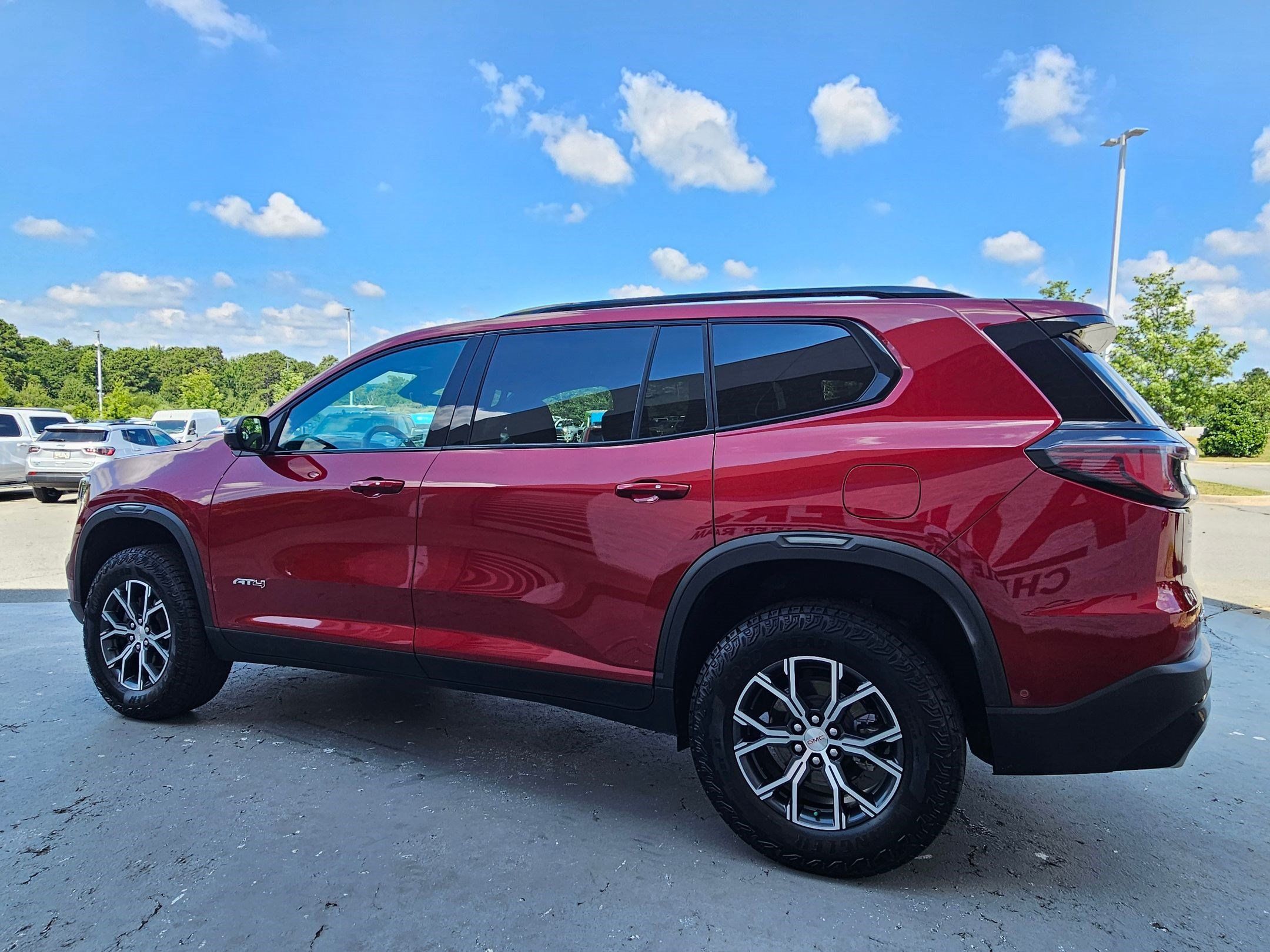 Used 2024 GMC Acadia AT4 w/ Super Cruise Package AWD/4WD image 5