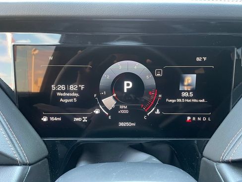 Used 2025 GMC Yukon AT4 w/ AT4 Premium Package AWD/4WD image 7