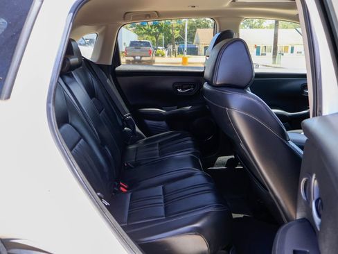 Used 2023 Honda HR-V EX-L image 10