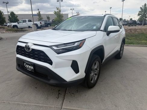 Used 2025 Toyota RAV4 XLE AWD/4WD image 3