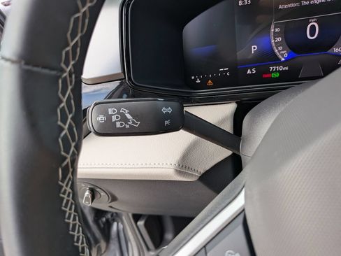 Certified 2025 Volkswagen Taos S FWD image 28