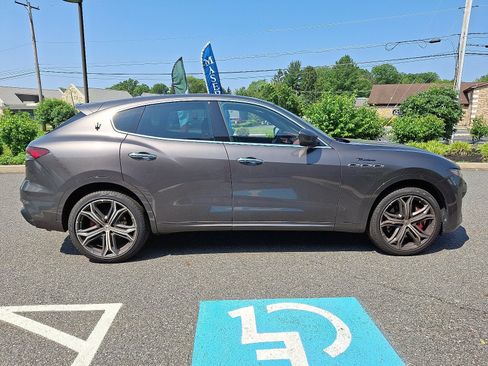 Used 2022 Maserati Levante Modena AWD/4WD image 7