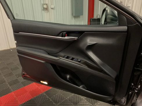 Used 2022 Toyota Camry XSE w/ Navigation Package image 27