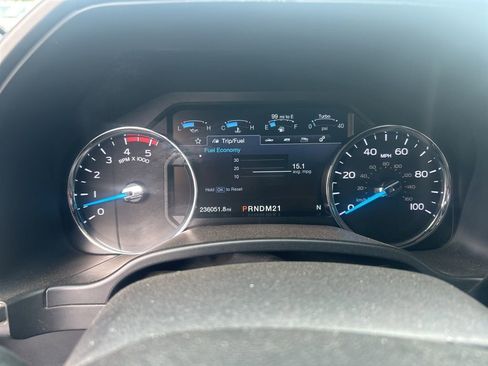 Used 2017 Ford F250 Platinum w/ Platinum Ultimate Package AWD/4WD image 7