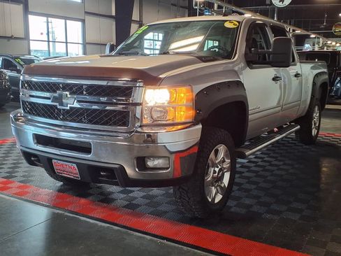 Used 2012 Chevrolet Silverado 2500 LTZ w/ Suspension Package, Off-Road AWD/4WD image 4