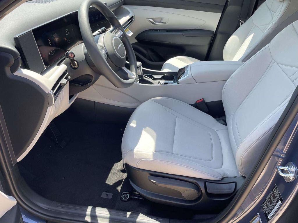 New 2026 Hyundai Tucson SE w/ Tow & Go Package FWD image 39