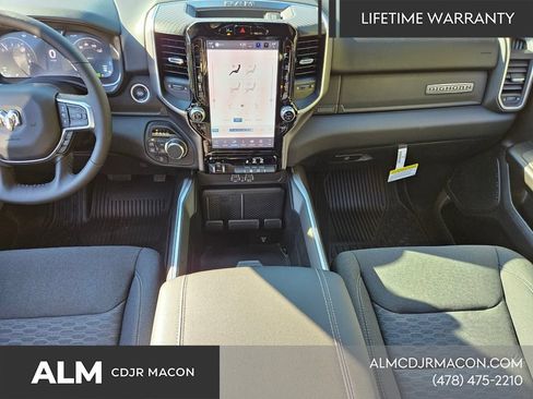 New 2026 RAM 1500 Big Horn AWD/4WD image 9