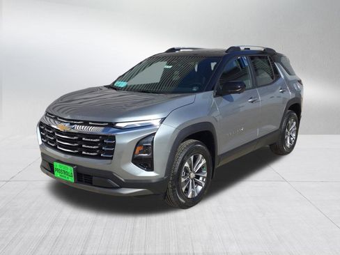 New 2026 Chevrolet Equinox LT w/ Convenience Package II image 2