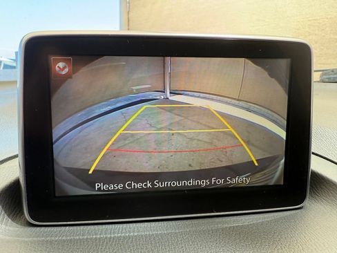 Used 2016 MAZDA MAZDA3 i Sport w/ Preferred Equipment Package FWD image 22